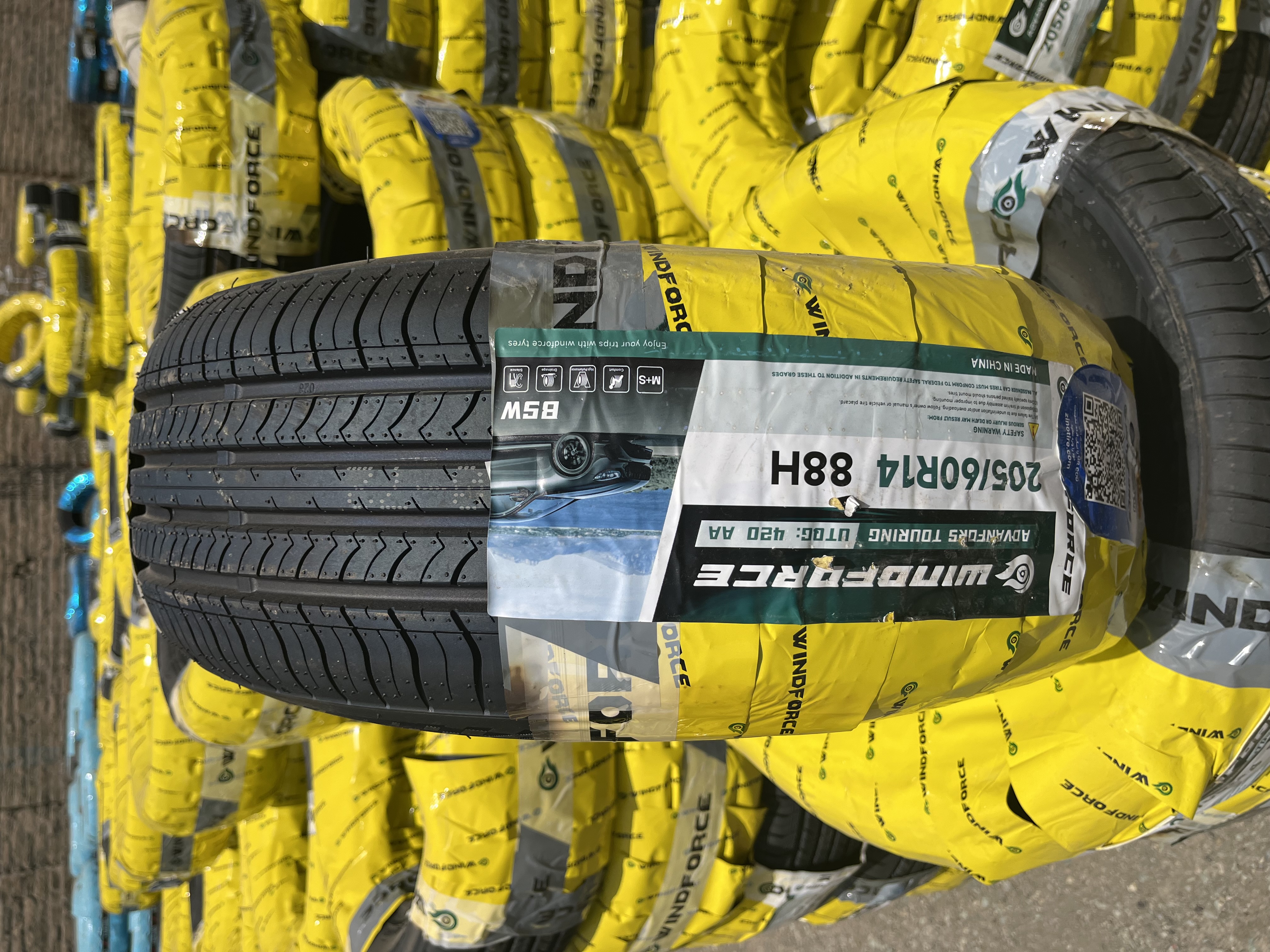 لاستیک ویندفورس 205/60R14 CATCHFORC H/P 88H