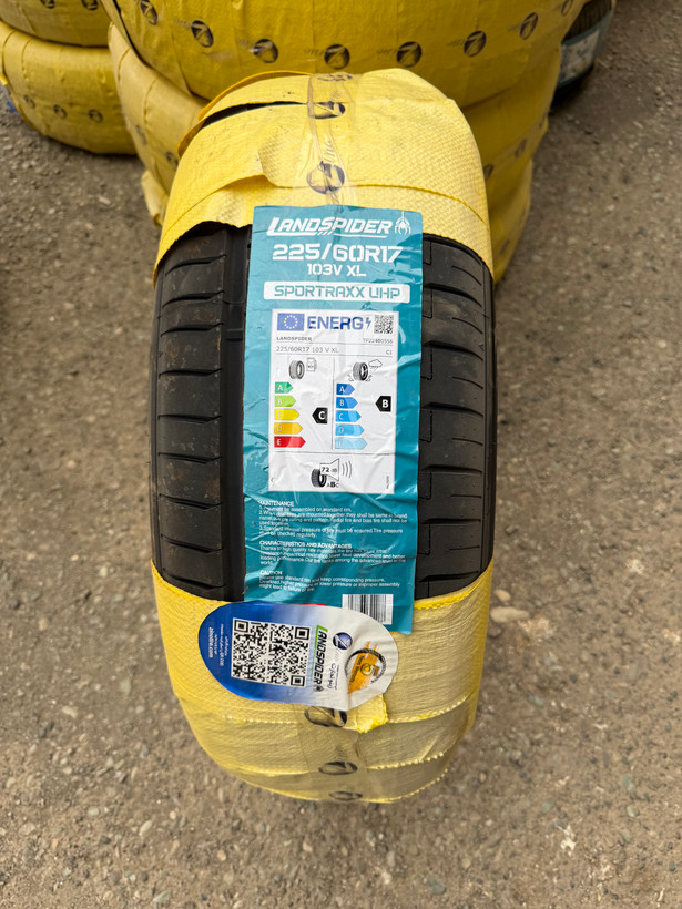 لاستیک لنداسپایدر 225/60R17 93V XL Sportraxx uhp